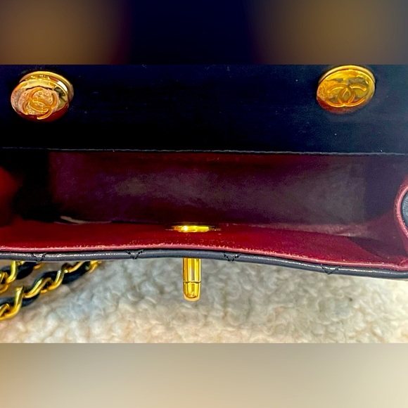 Vintage Chanel Mini - Picture 3 of 5